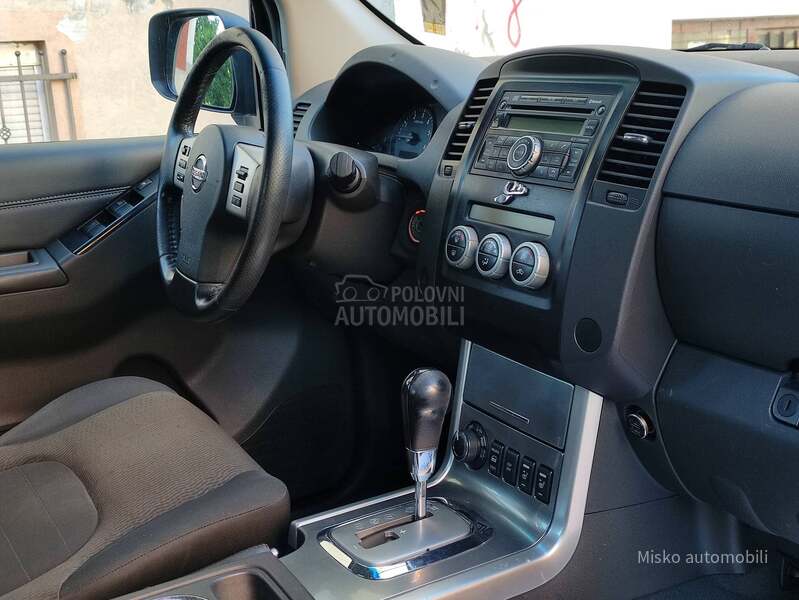 Nissan Navara 2.5 DCI 4x4 Auto
