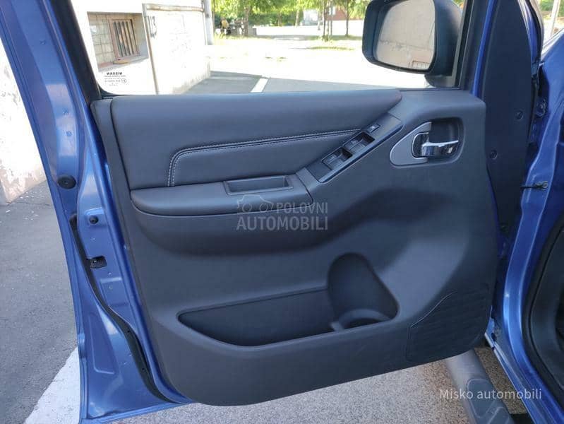 Nissan Navara 2.5 DCI 4x4 Auto