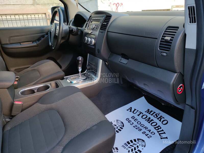 Nissan Navara 2.5 DCI 4x4 Auto
