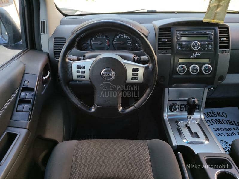 Nissan Navara 2.5 DCI 4x4 Auto