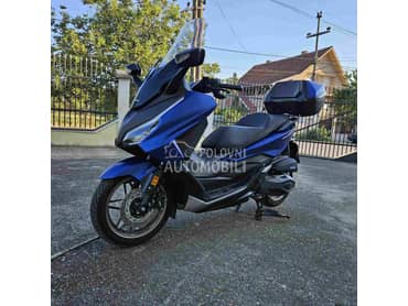 Honda Forza 350