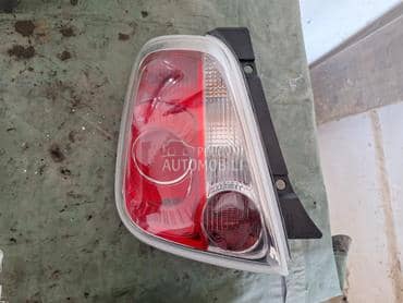 Stop svetlo levo za Fiat 500 od 2007. do 2016. god.