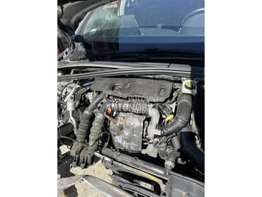 Motor 1.6 9HO sa papirima za Peugeot 308 od 2010. do 2013. god.