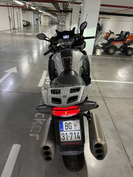 BMW K1600GT