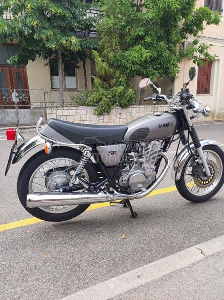 Yamaha SR 400