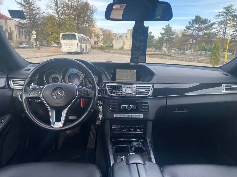 Mercedes Benz E 220 CH