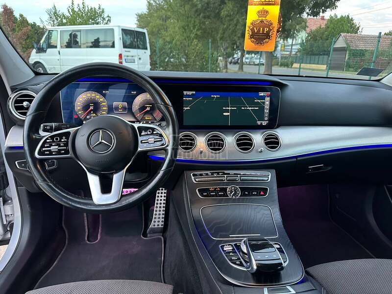 Mercedes Benz E 200 