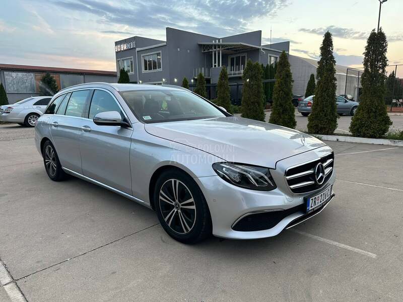 Mercedes Benz E 200 