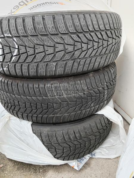 Hankook 235/60 R18 Zimska