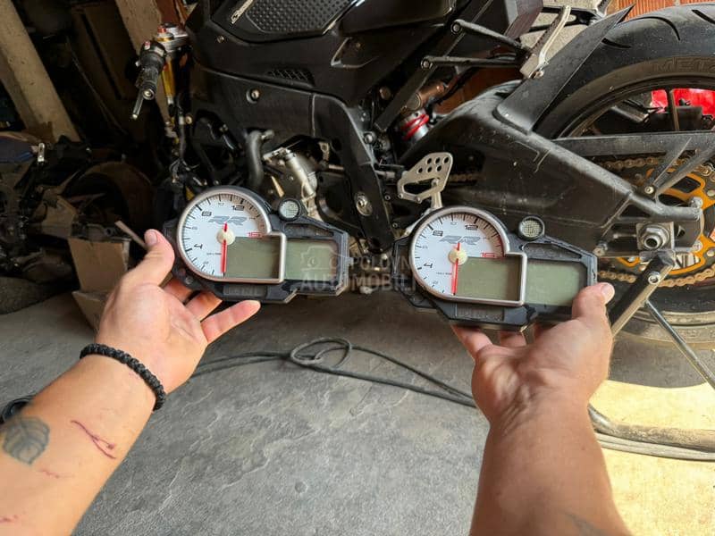 kmh brzinimetar s1000rr