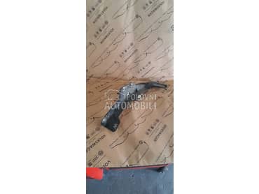 Drzac prednjeg potkrila za Audi Q5 od 2008. do 2016. god.