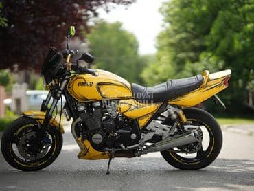 Yamaha XJR 1300