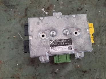 Centrala vrata desna vrata e60 za BMW 518, 520, 520 GT ... od 2003. do 2010. god.