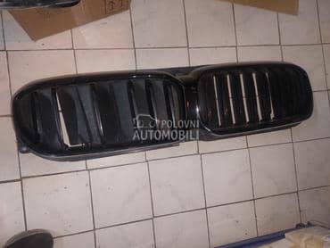 MASKA GRIL za BMW 520, 525, 530 od 2018. do 2022. god.