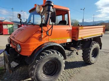 Mercedes Benz unimog 406