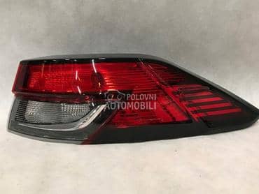stop lampa desna kao nova za Toyota Corolla Cross od 2021. do 2024. god.