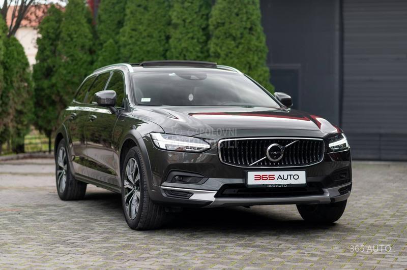 Volvo V90 Cross Country B5/AWD/RESTYLE