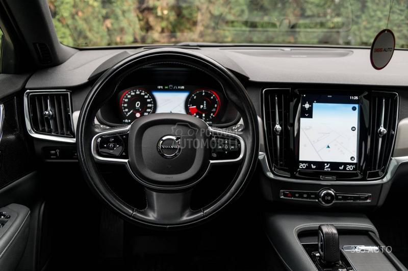 Volvo V90 Cross Country B5/AWD/RESTYLE