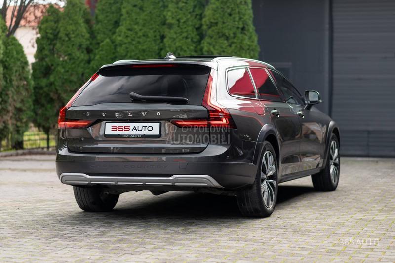 Volvo V90 Cross Country B5/AWD/RESTYLE