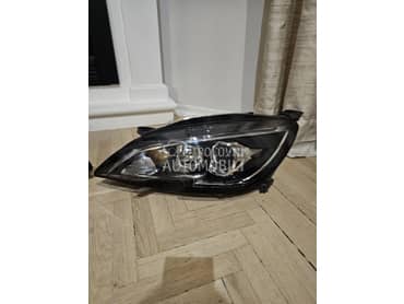 Levi I desni far za Peugeot 308 od 2012. do 2019. god.