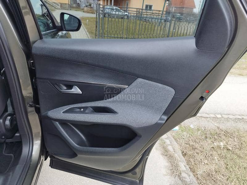 Peugeot 3008 1.5 BLUEHDI