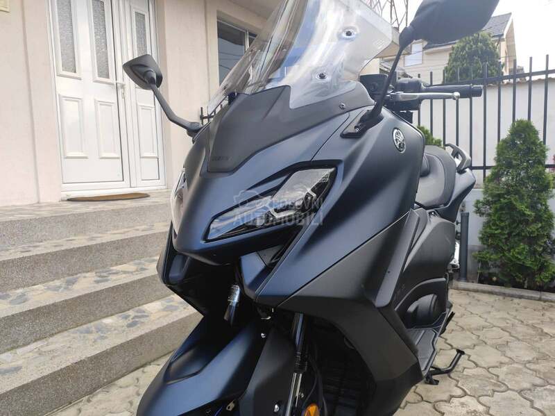 Yamaha T max 560