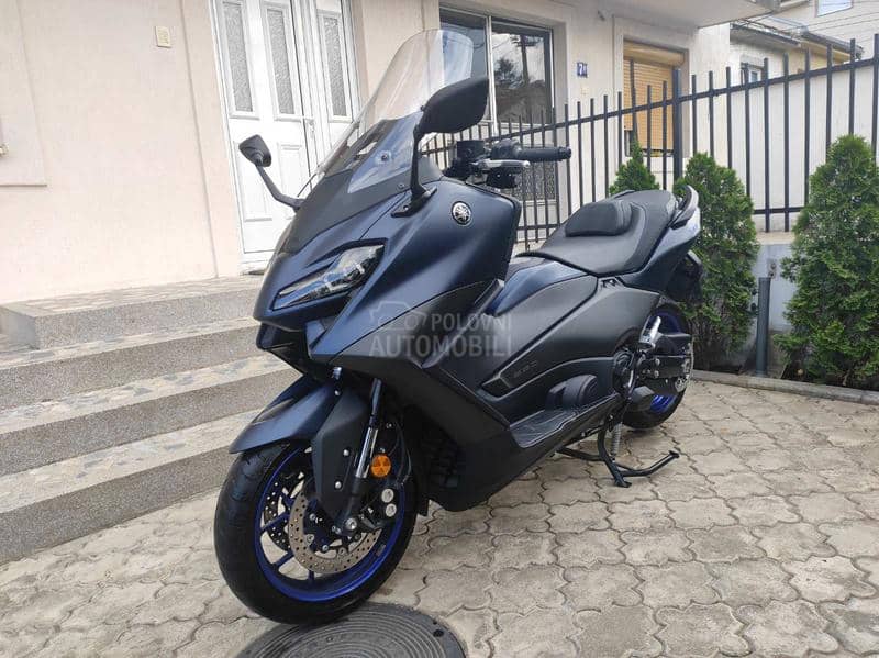 Yamaha T max 560