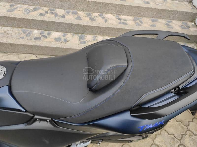 Yamaha T max 560