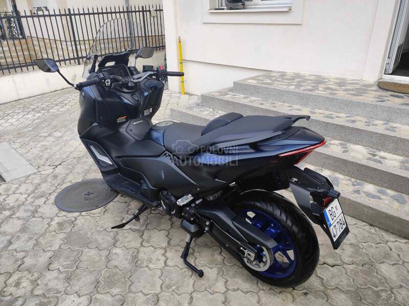 Yamaha T max 560