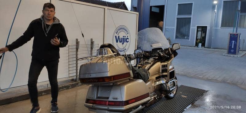 Honda goldwing