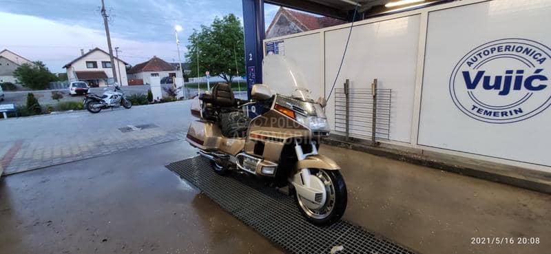 Honda goldwing