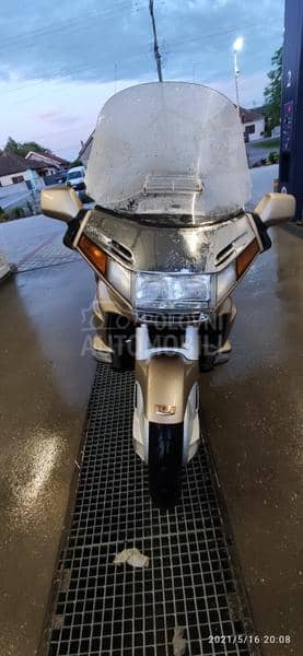 Honda goldwing