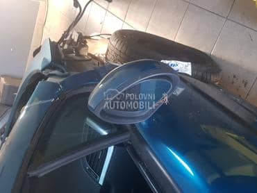 desni retrovizor za Peugeot 207 od 2006. do 2012. god.