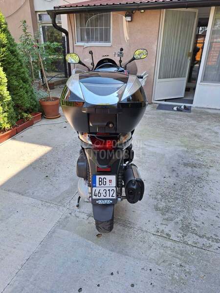 Honda SH 300