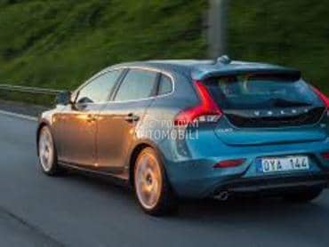 PREDNJI BRANIK (SA/BEZ PRSKALI za Volvo V40 od 2012. do 2015. god.