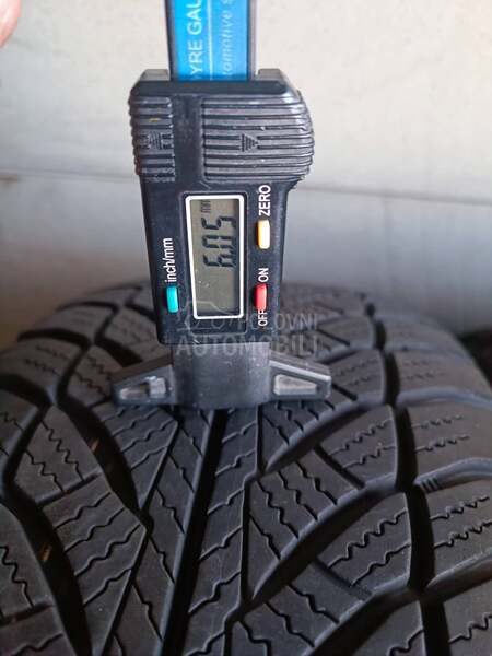 Goodyear 205/60 R16 Zimska