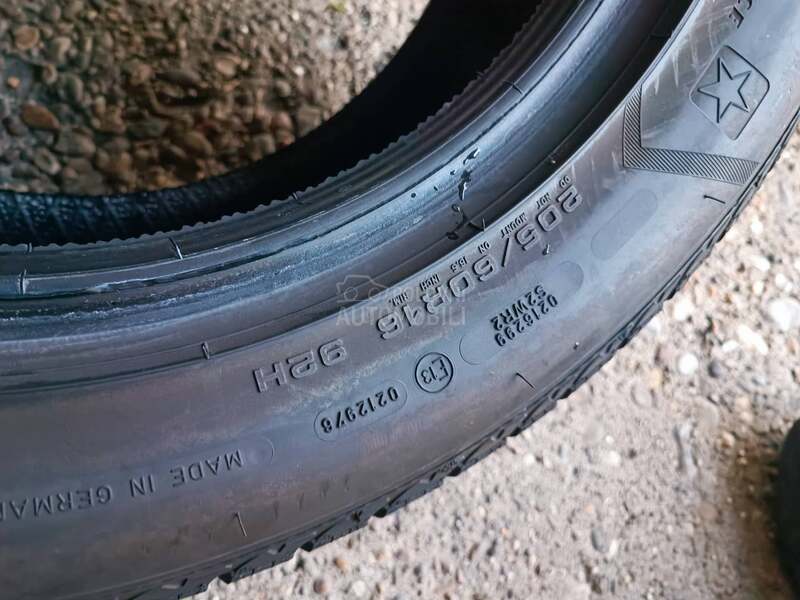 Goodyear 205/60 R16 Zimska