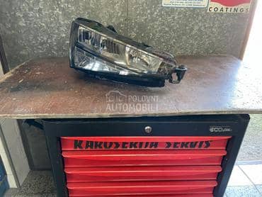 Desni far za Škoda Skala