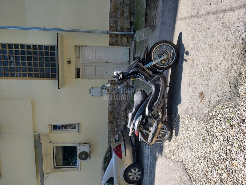 Piaggio beverly 500