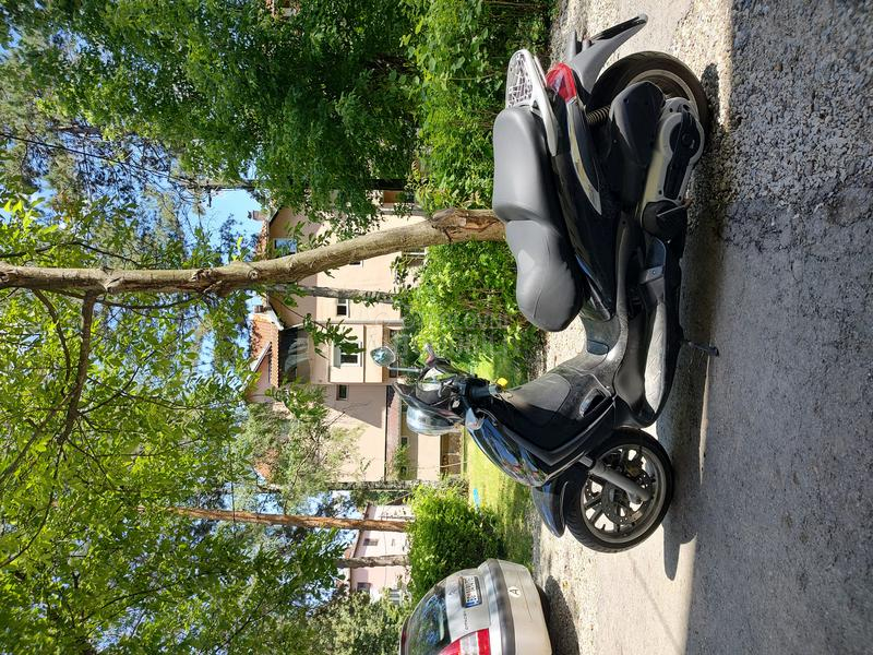 Piaggio beverly 500