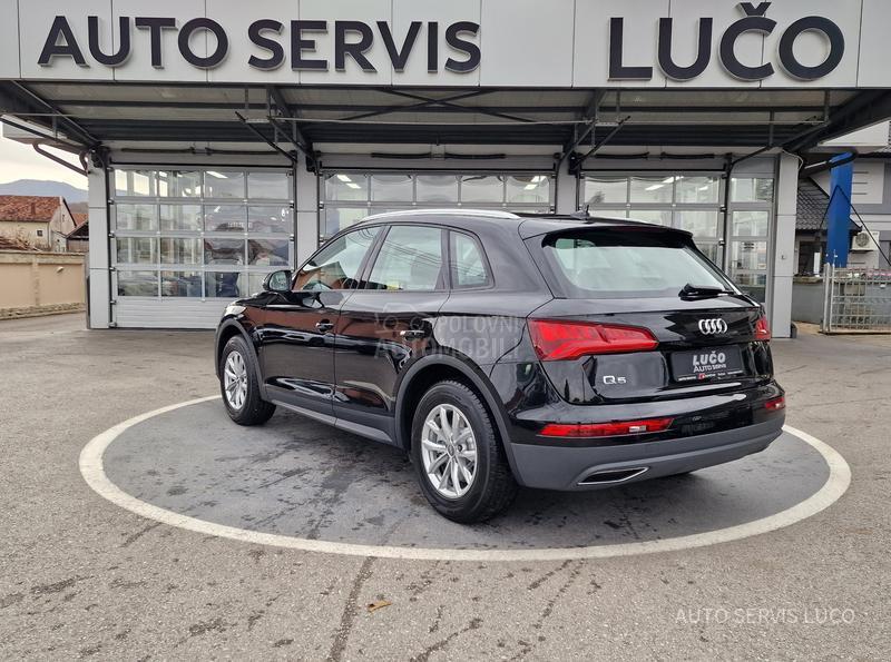 Audi Q5 2.0TDI/Buisnes/MY21