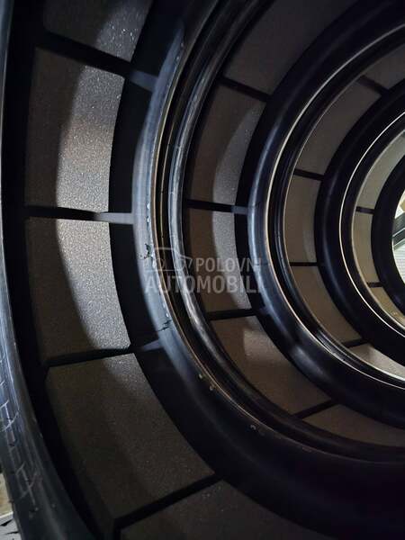 Pirelli 265/35 R22 Letnja