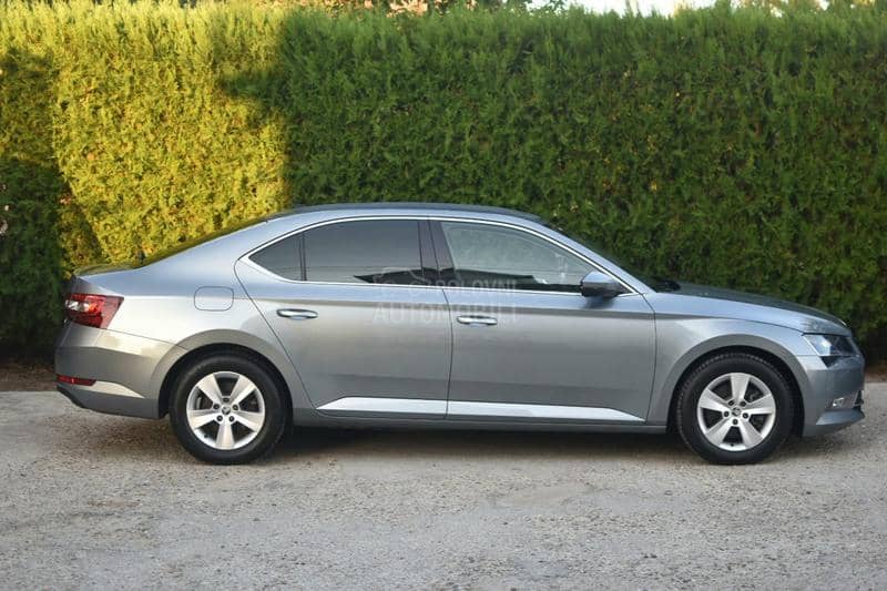 Škoda Superb 1.6TDI/DSG/NOV