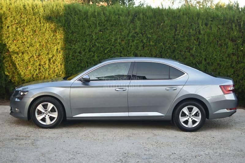 Škoda Superb 1.6TDI/DSG/NOV