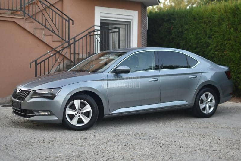 Škoda Superb 1.6TDI/DSG/NOV