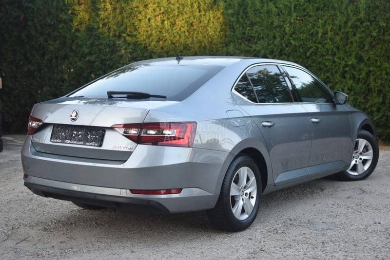 Škoda Superb 1.6TDI/DSG/NOV