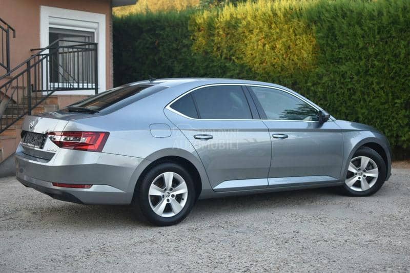 Škoda Superb 1.6TDI/DSG/NOV