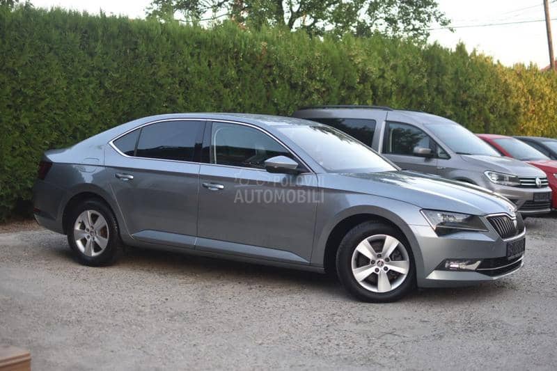 Škoda Superb 1.6TDI/DSG/NOV