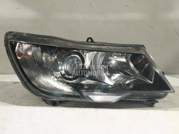 Far desni za Škoda Superb od 2012. do 2015. god.