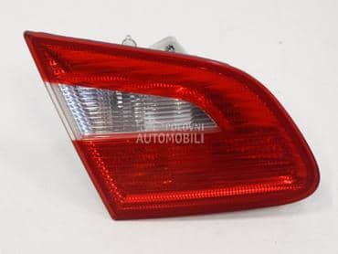 Stop svetlo gepeka levo za Škoda Superb od 2008. do 2012. god.